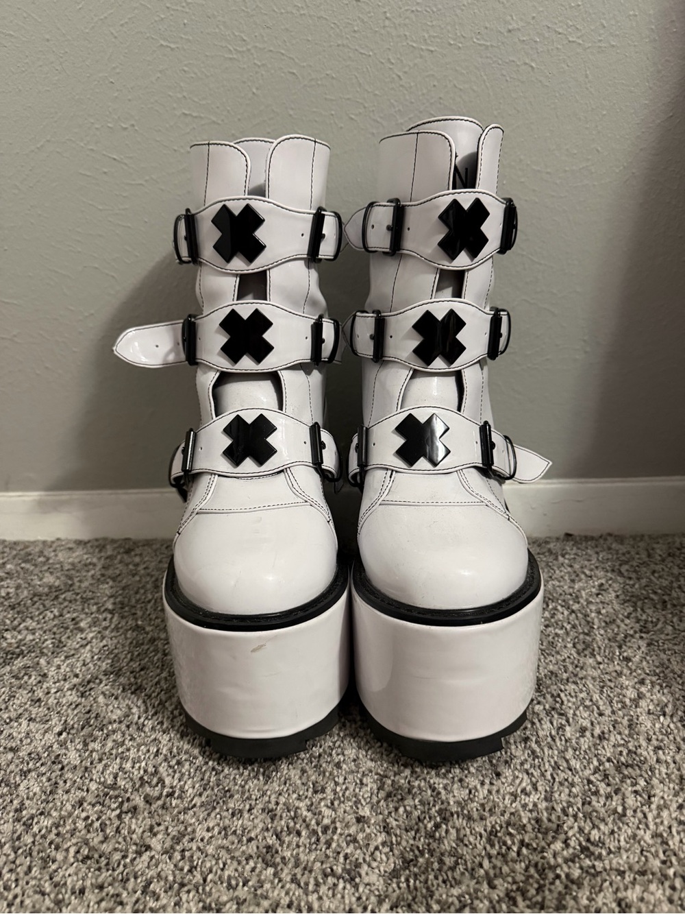 YRU White Platform Buckle Boots with Black Cross Accents